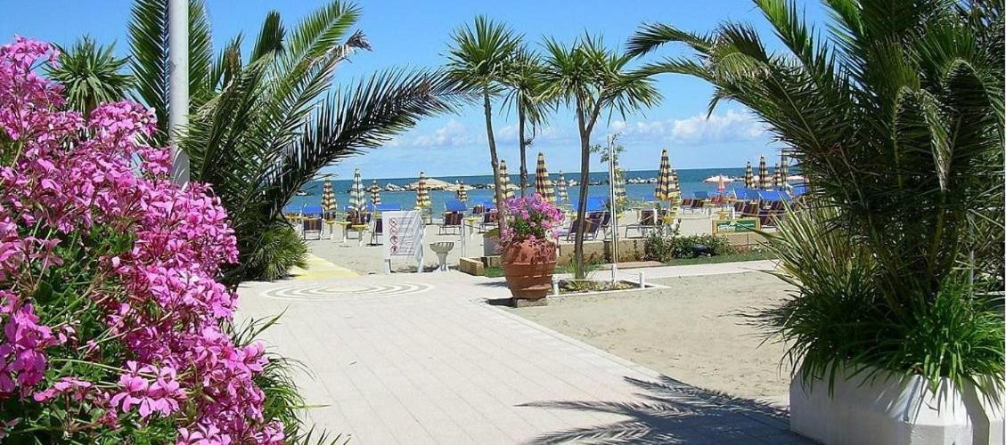 Hotel Napoleon San Mauro Mare 外观 照片